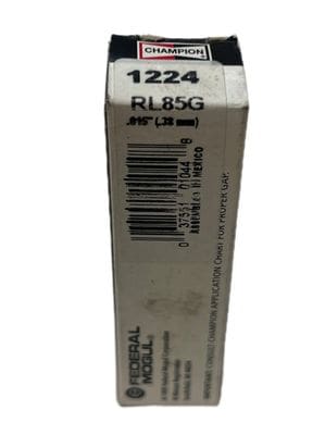 A box of a piece of paper with the label " 1 2 2 4 rl 8 5 g ".